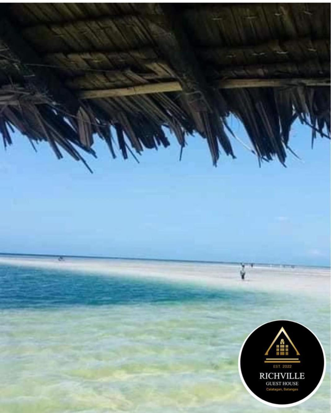 Richville Little Boracay Guest House Calatagan ภายนอก รูปภาพ